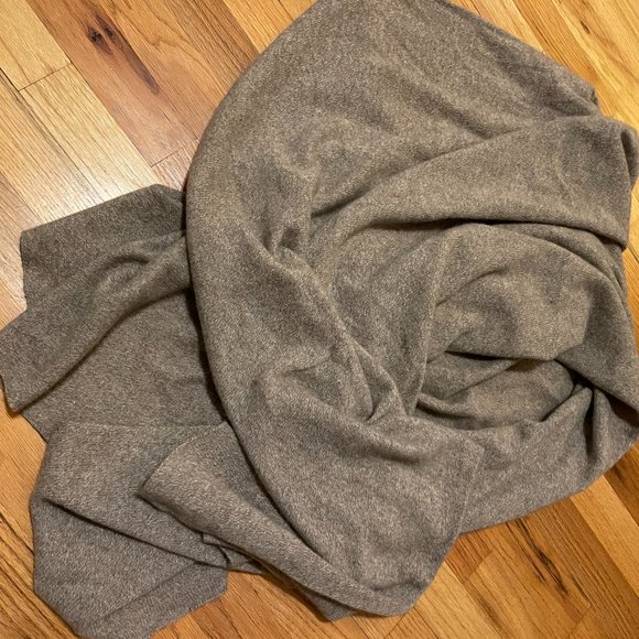 White and Warren cashmere travel wrap scarf - Picture 3 of 5